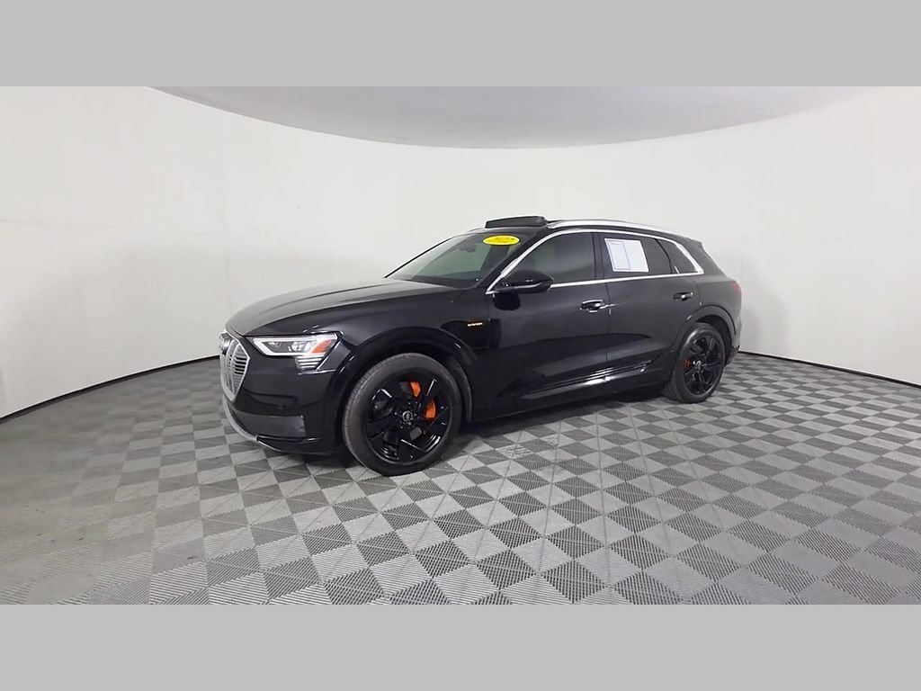 Used 2022 Audi e-tron Premium AWD/4WD image 48