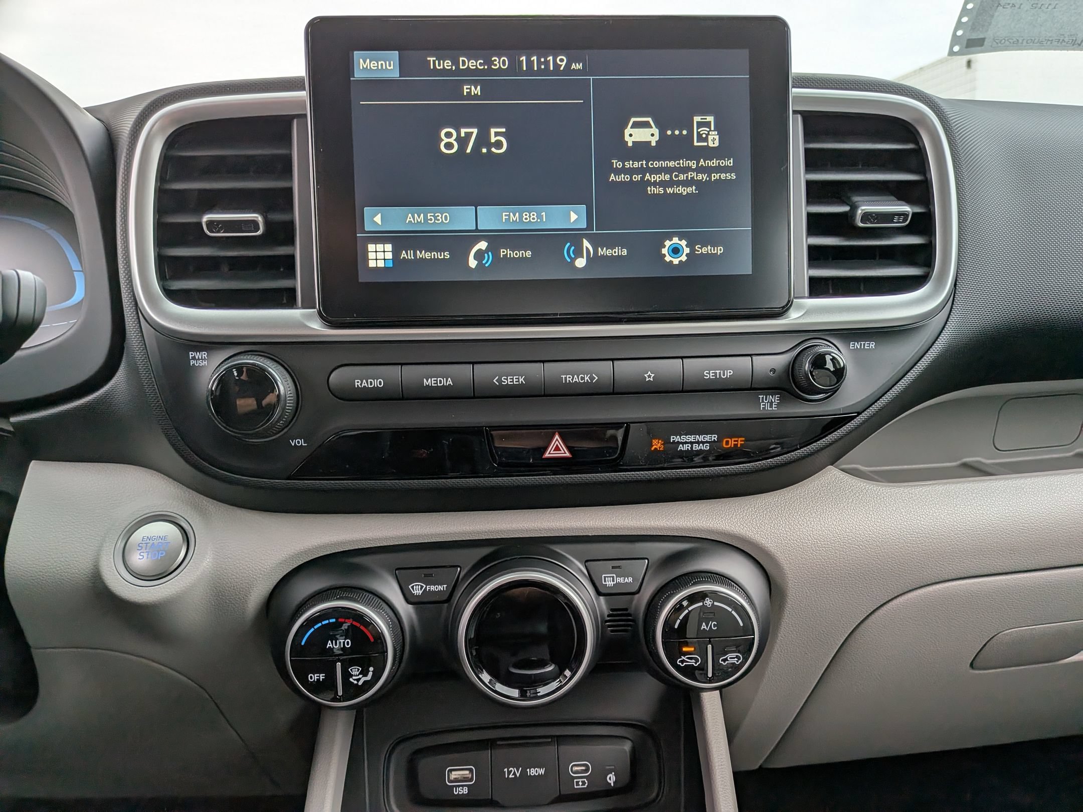 New 2026 Hyundai Venue SEL FWD image 10