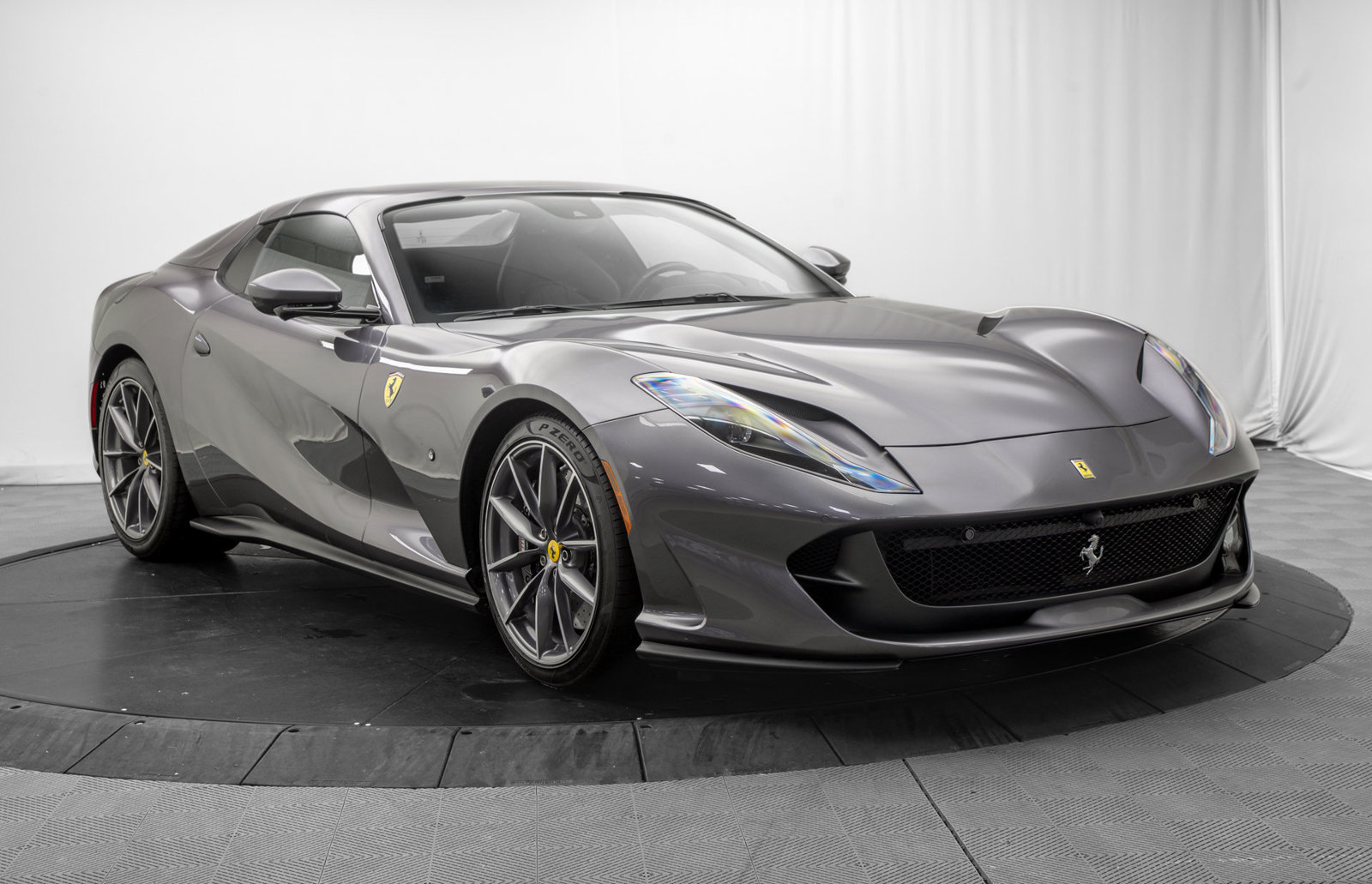 Used 2022 Ferrari 812 GTS RWD image 9