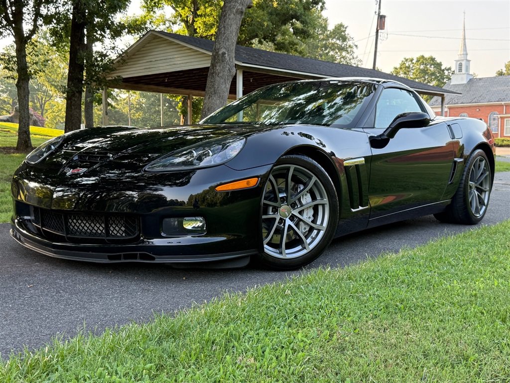 Used 2013 Chevrolet Corvette Grand Sport w/ 3LT Preferred Equipment Group RWD image 2
