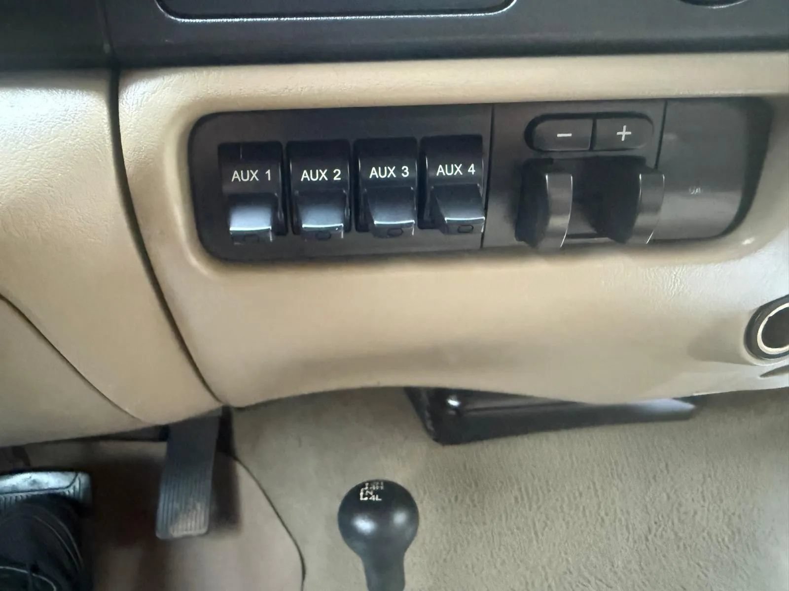 Used 2005 Ford F350 XLT AWD/4WD image 19