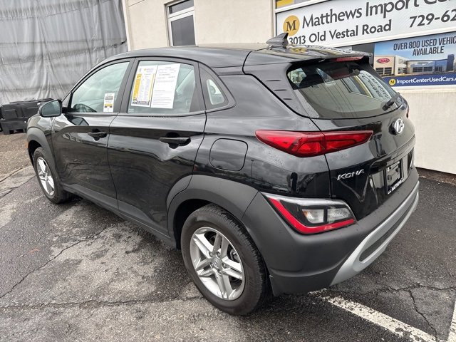 Used 2023 Hyundai Kona SE video 3