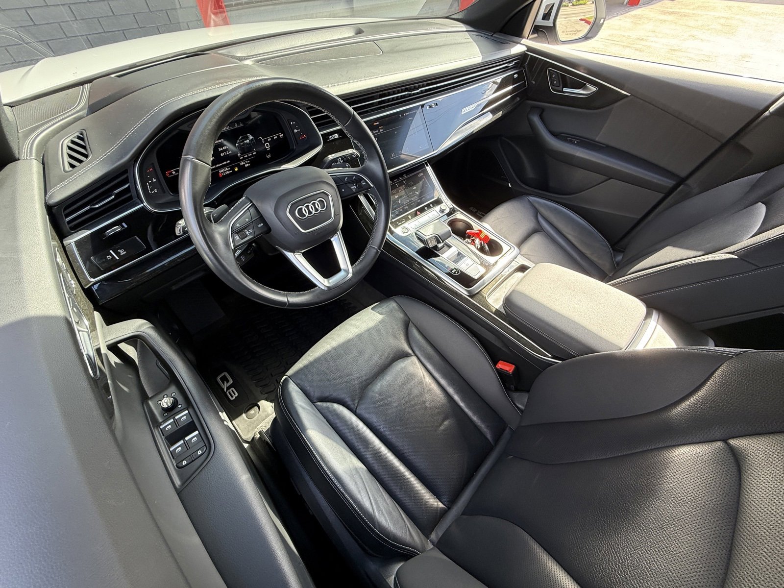 Used 2021 Audi Q8 Prestige image 17