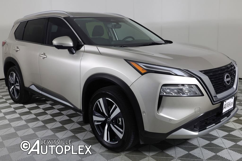 Used 2023 Nissan Rogue Platinum w/ Platinum Premium Package FWD image 3