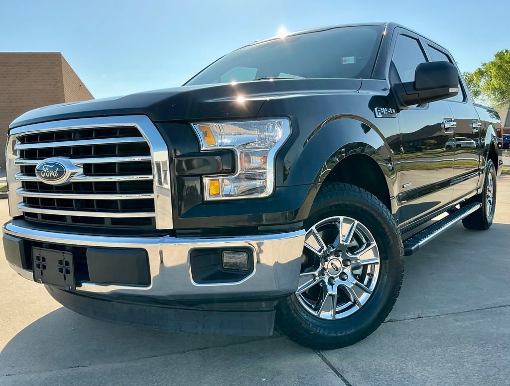 Used 2017 Ford F150 XLT w/ Equipment Group 302A Luxury RWD image 2