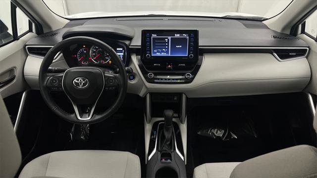 Certified 2022 Toyota Corolla Cross LE image 27