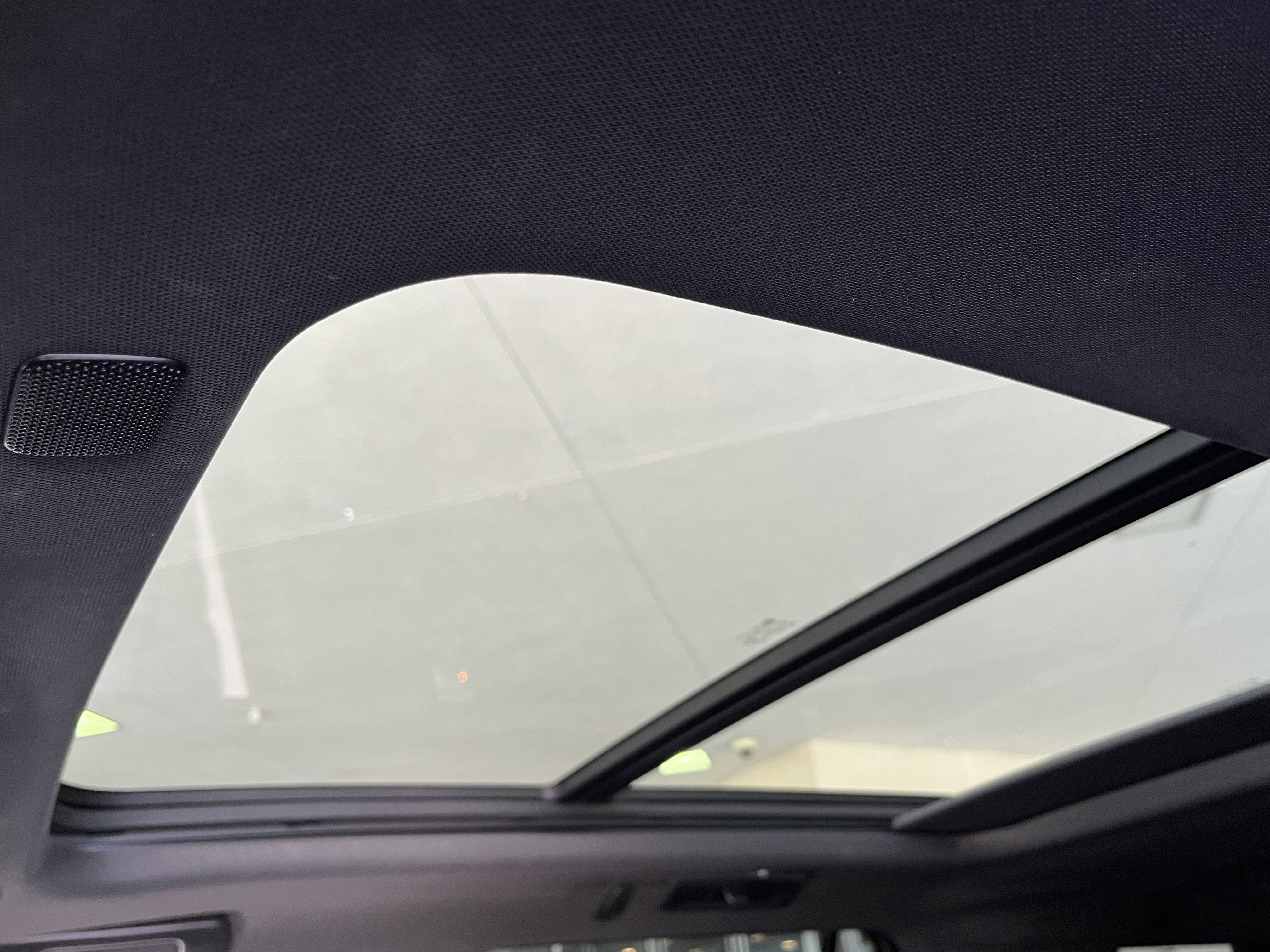 Used 2022 Chevrolet Tahoe LT w/ Luxury Package image 5