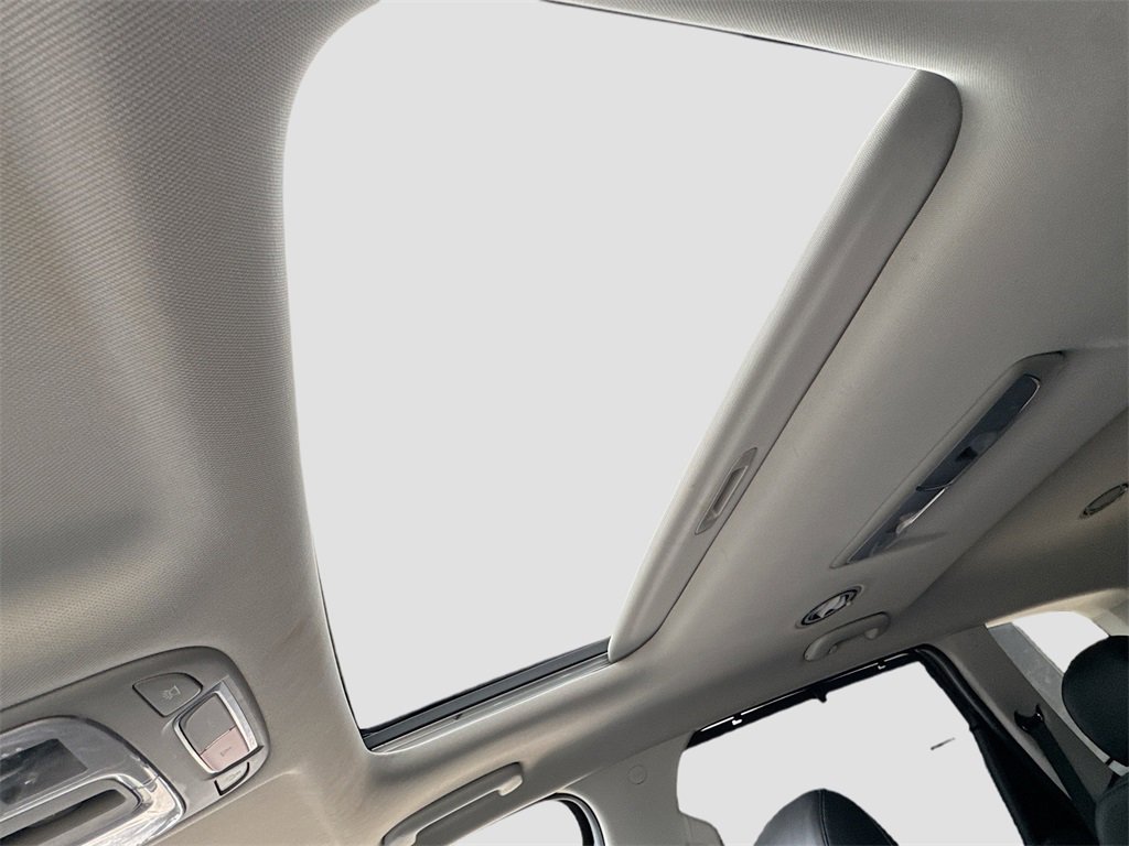 Used 2023 Kia Telluride EX w/ EX Captain's Chair Package image 23