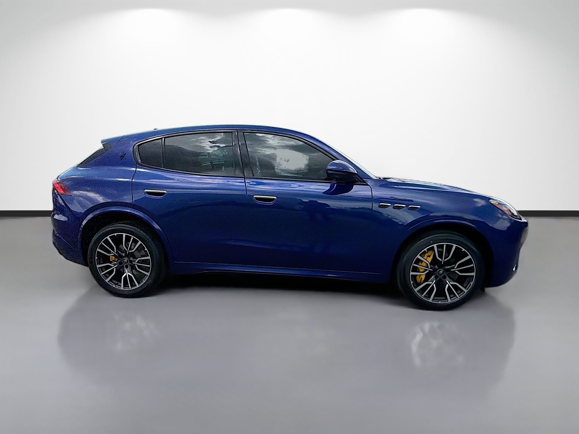 Used 2023 Maserati Grecale Modena AWD/4WD image 6