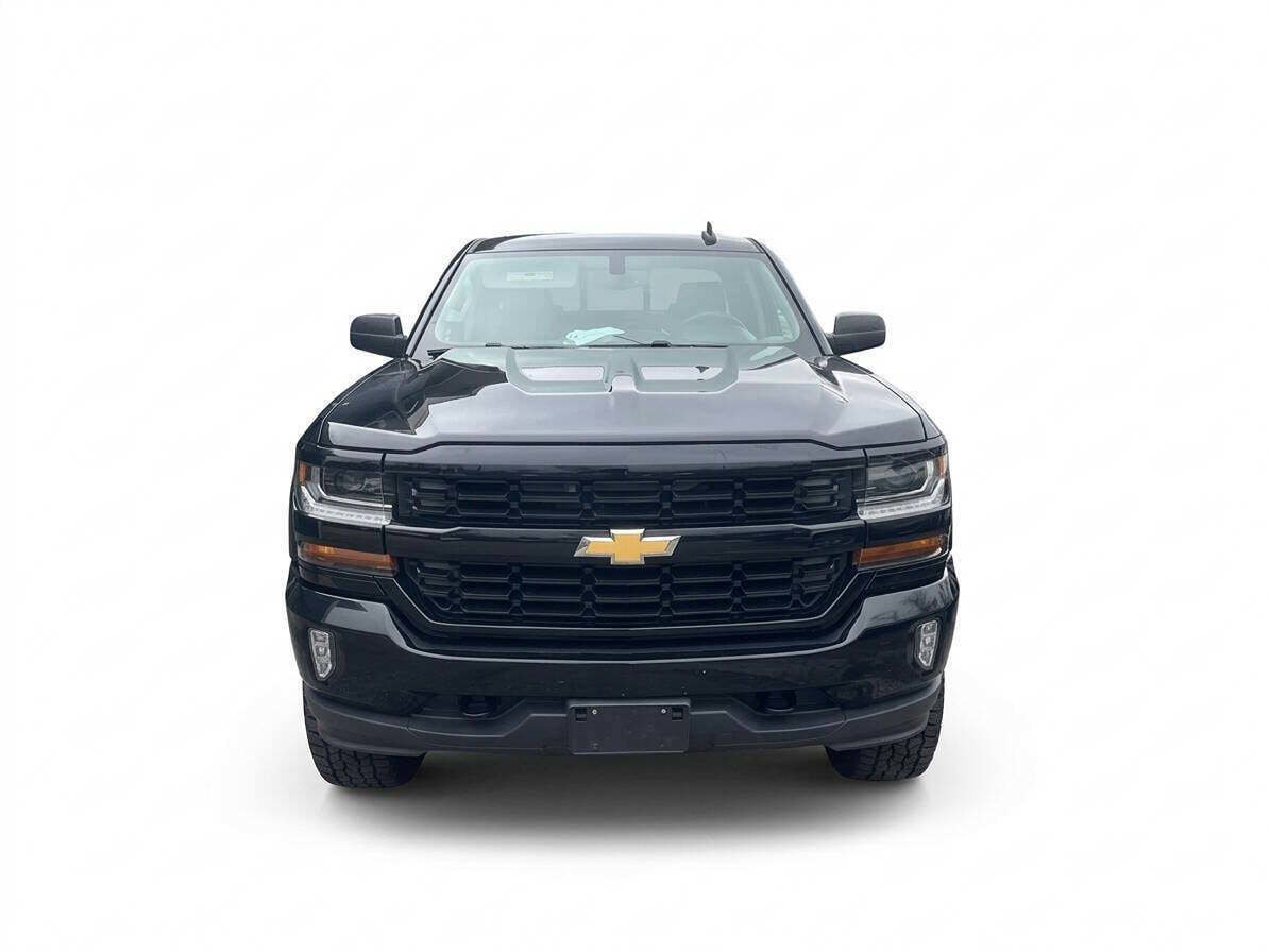 Used 2016 Chevrolet Silverado 1500 Custom w/ Custom Convenience Package image 2