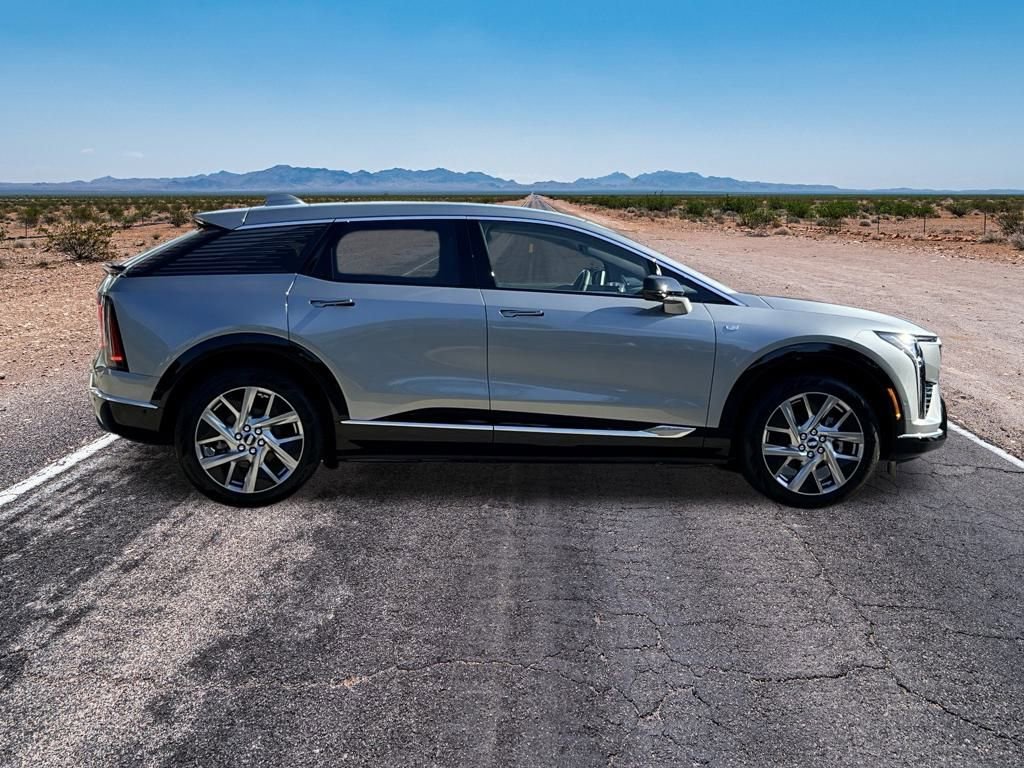 New 2026 Cadillac Optiq Luxury 1 image 4