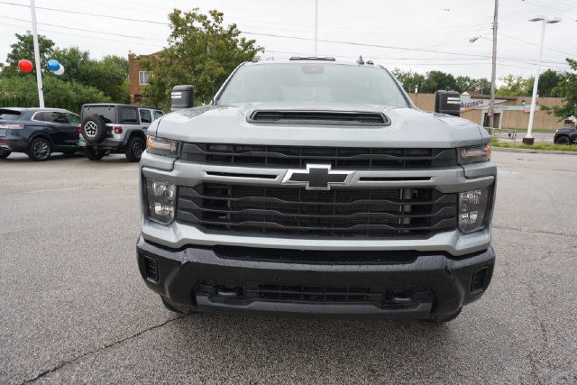 Used 2024 Chevrolet Silverado 2500 Custom w/ Custom Value Package AWD/4WD image 11
