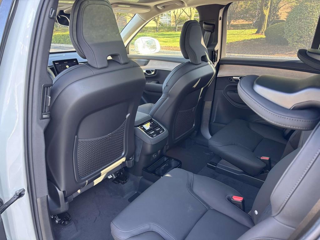 New 2026 Volvo XC90 B6 Plus image 28