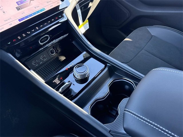 New 2026 Jeep Grand Cherokee Laredo image 13