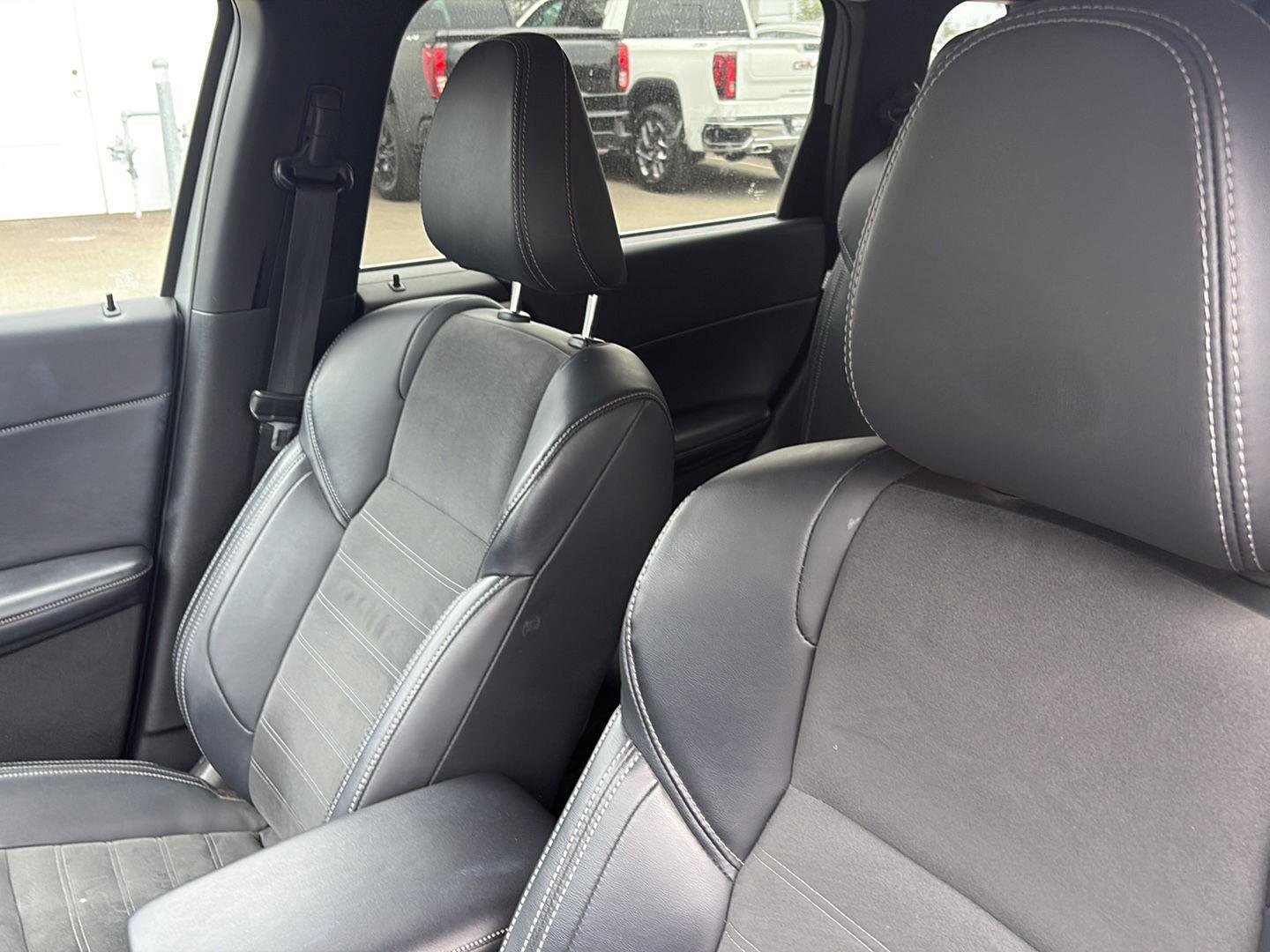 Used 2024 Mitsubishi Outlander SE image 12