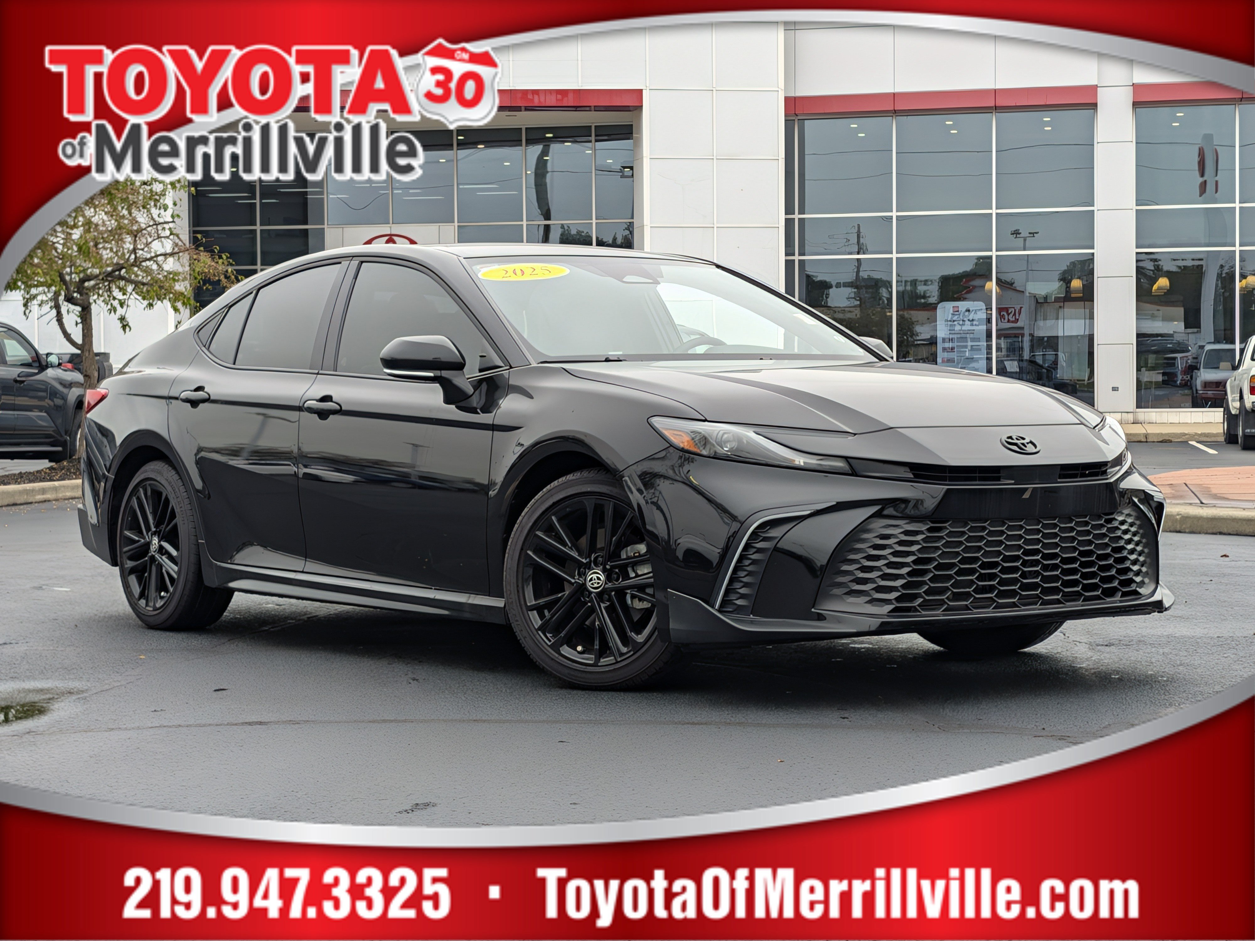 Used 2025 Toyota Camry SE w/ Multimedia Upgrade Package