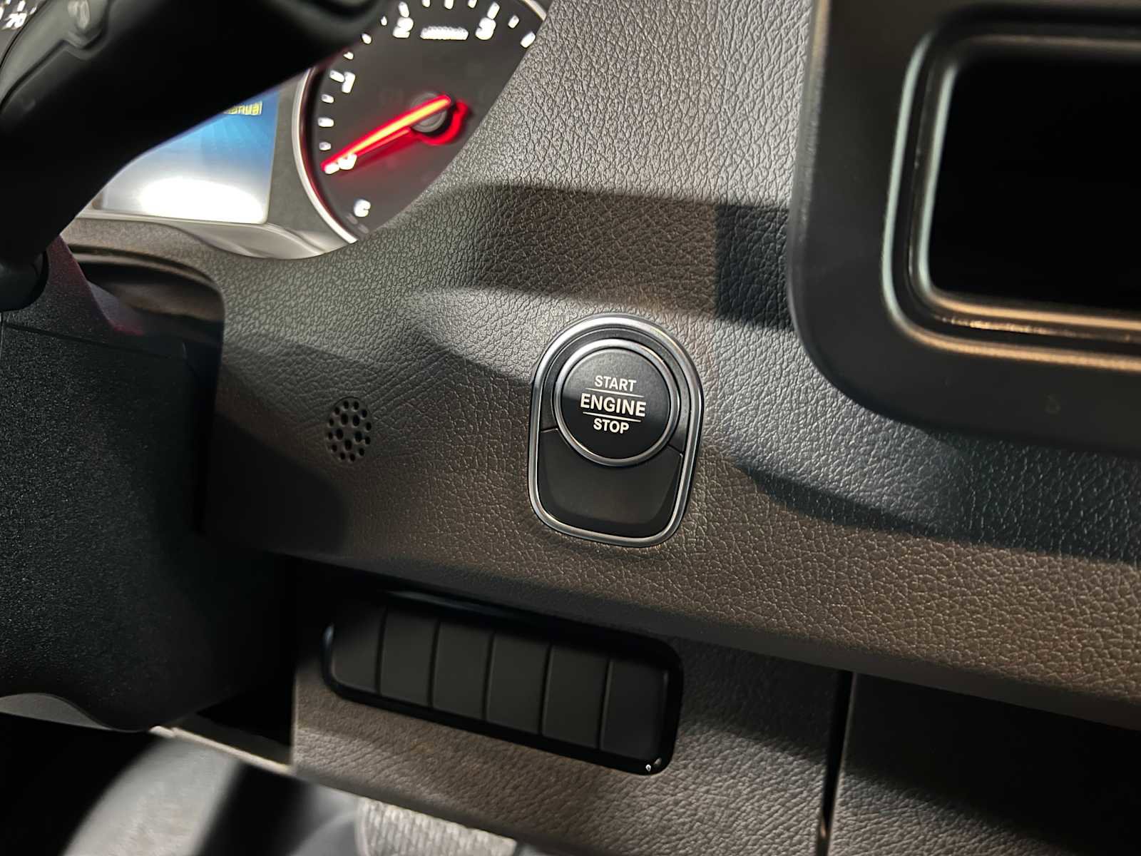 Used 2024 Mercedes-Benz Sprinter 2500 image 27