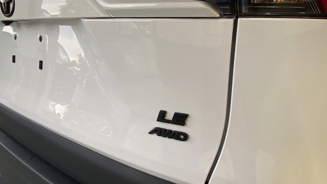 Used 2023 Toyota RAV4 LE AWD/4WD image 31