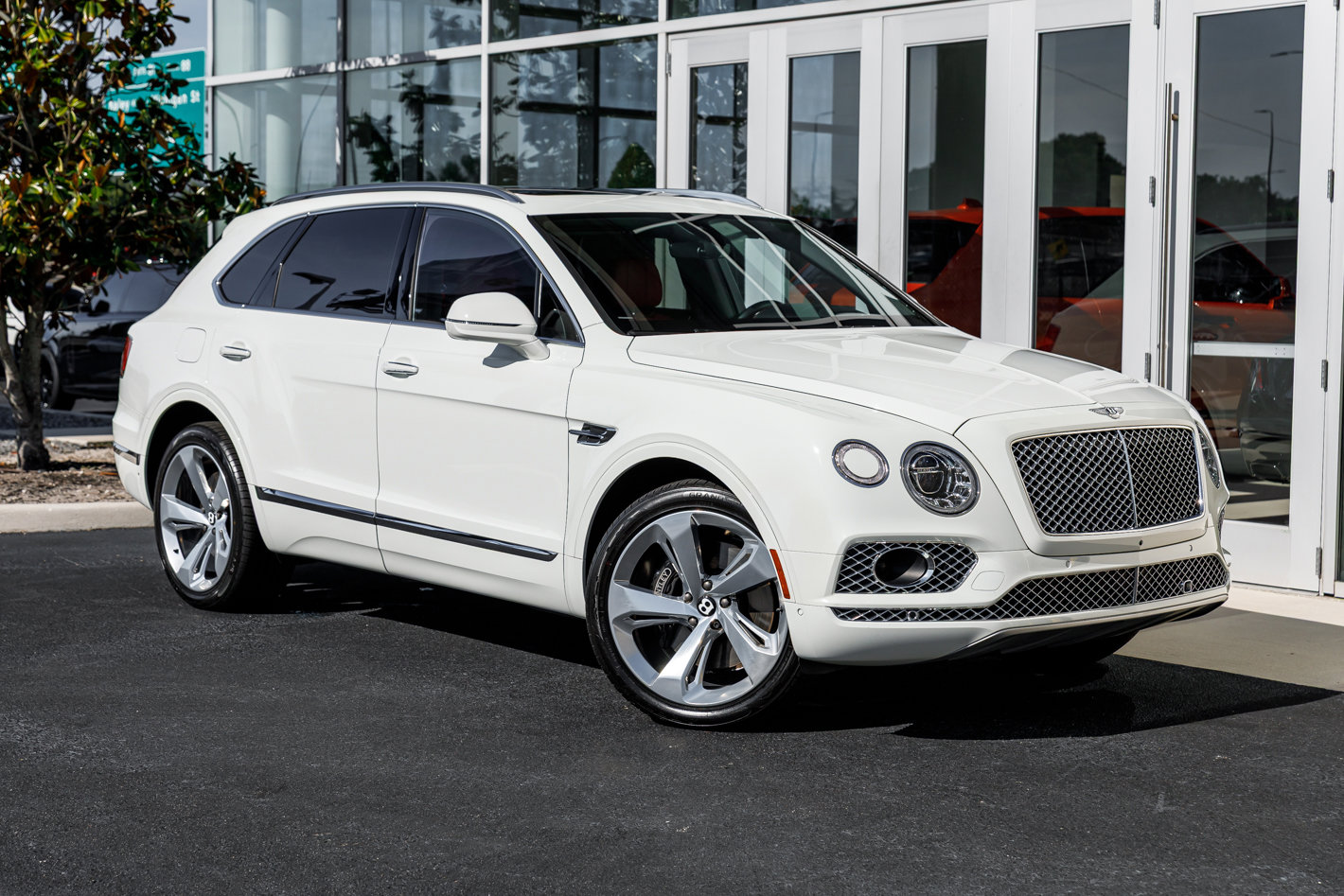 Used 2018 Bentley Bentayga AWD/4WD image 9