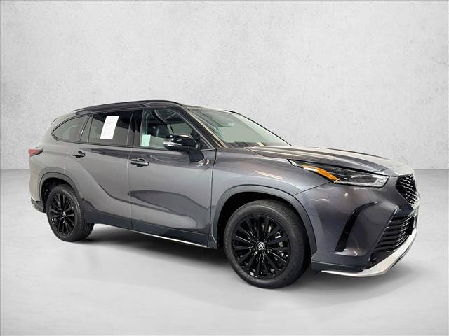 Used 2025 Toyota Highlander XSE AWD/4WD image 3