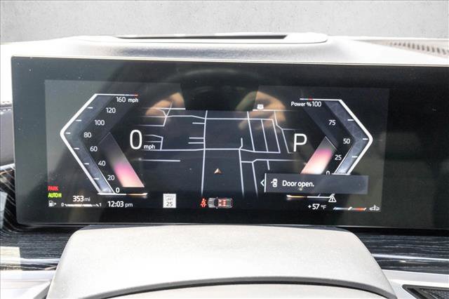 Used 2025 BMW X5 xDrive40i w/ Executive Package image 17