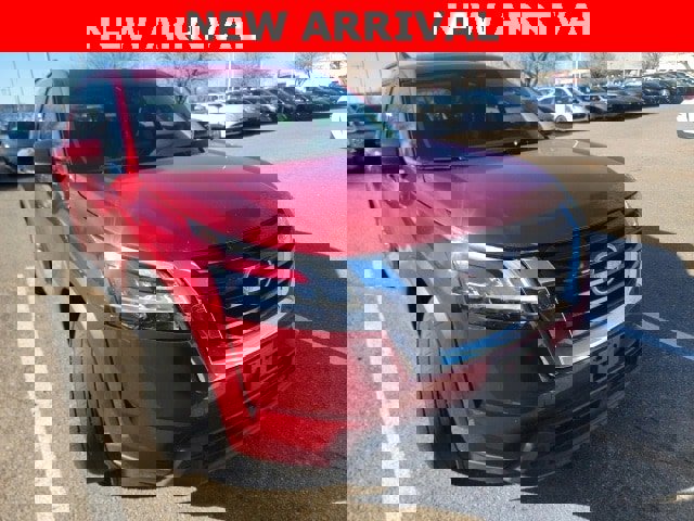 Certified 2022 Nissan Pathfinder SV w/ SV Premium Package