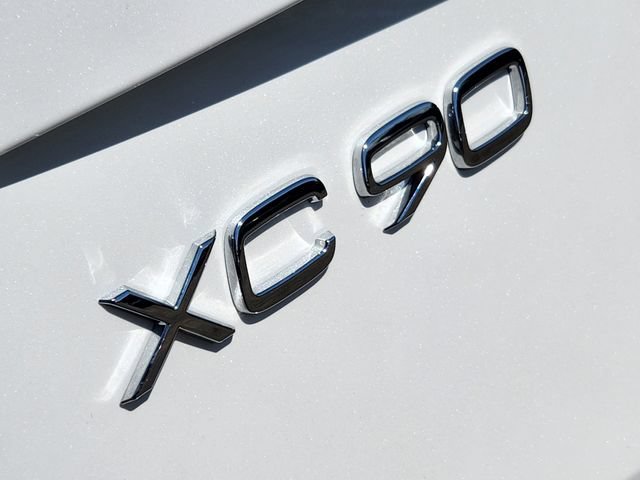 New 2026 Volvo XC90 T8 Plus w/ Protection Package AWD/4WD image 17