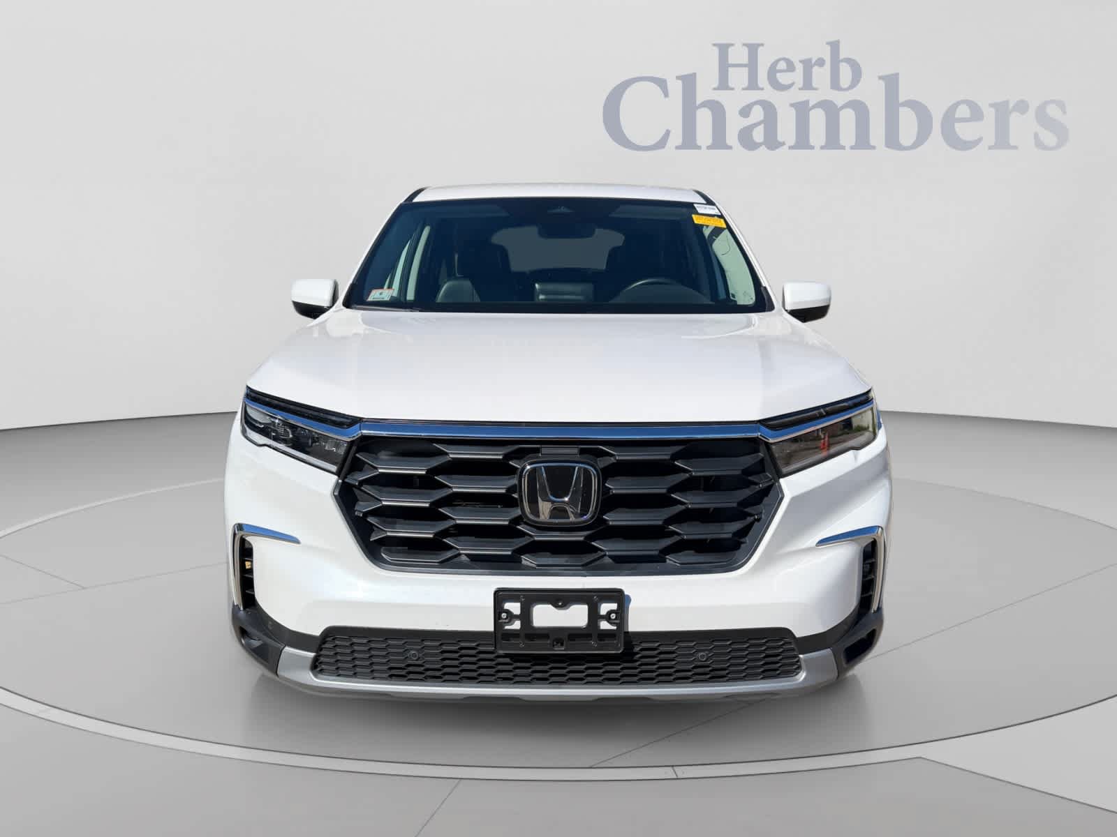 Used 2025 Honda Pilot EX-L image 2