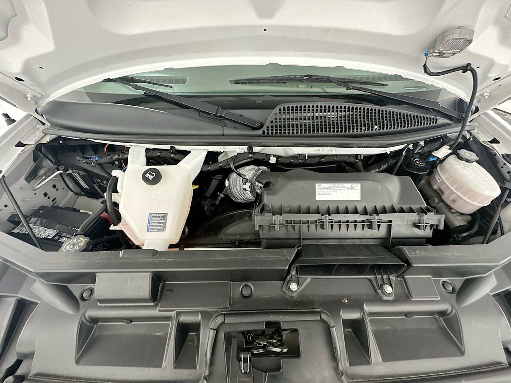 Used 2022 Chevrolet Express 2500 Extended image 31