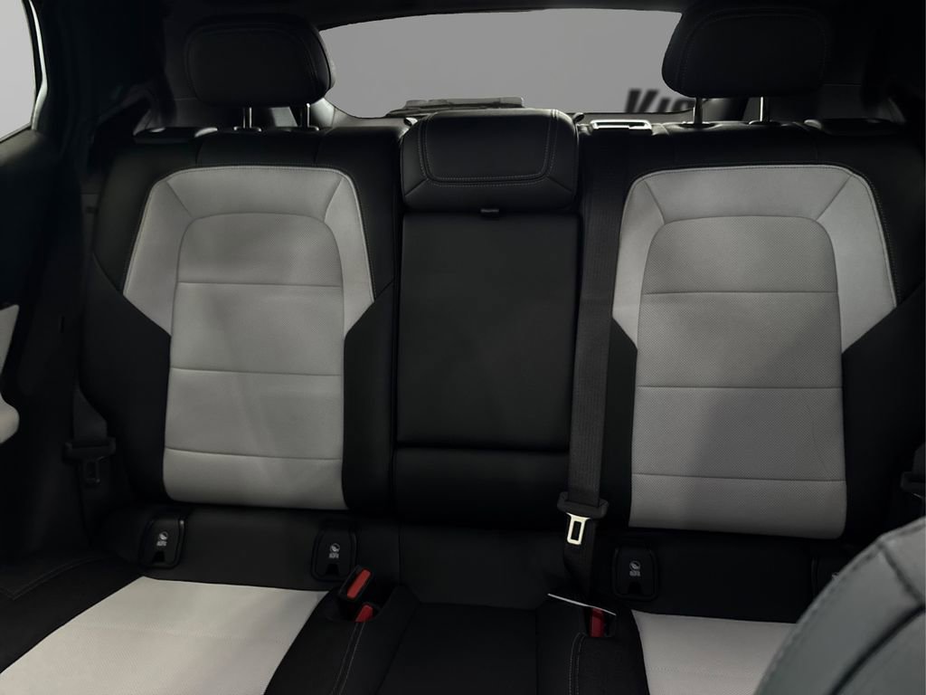 Used 2025 Chevrolet Equinox EV LT image 21