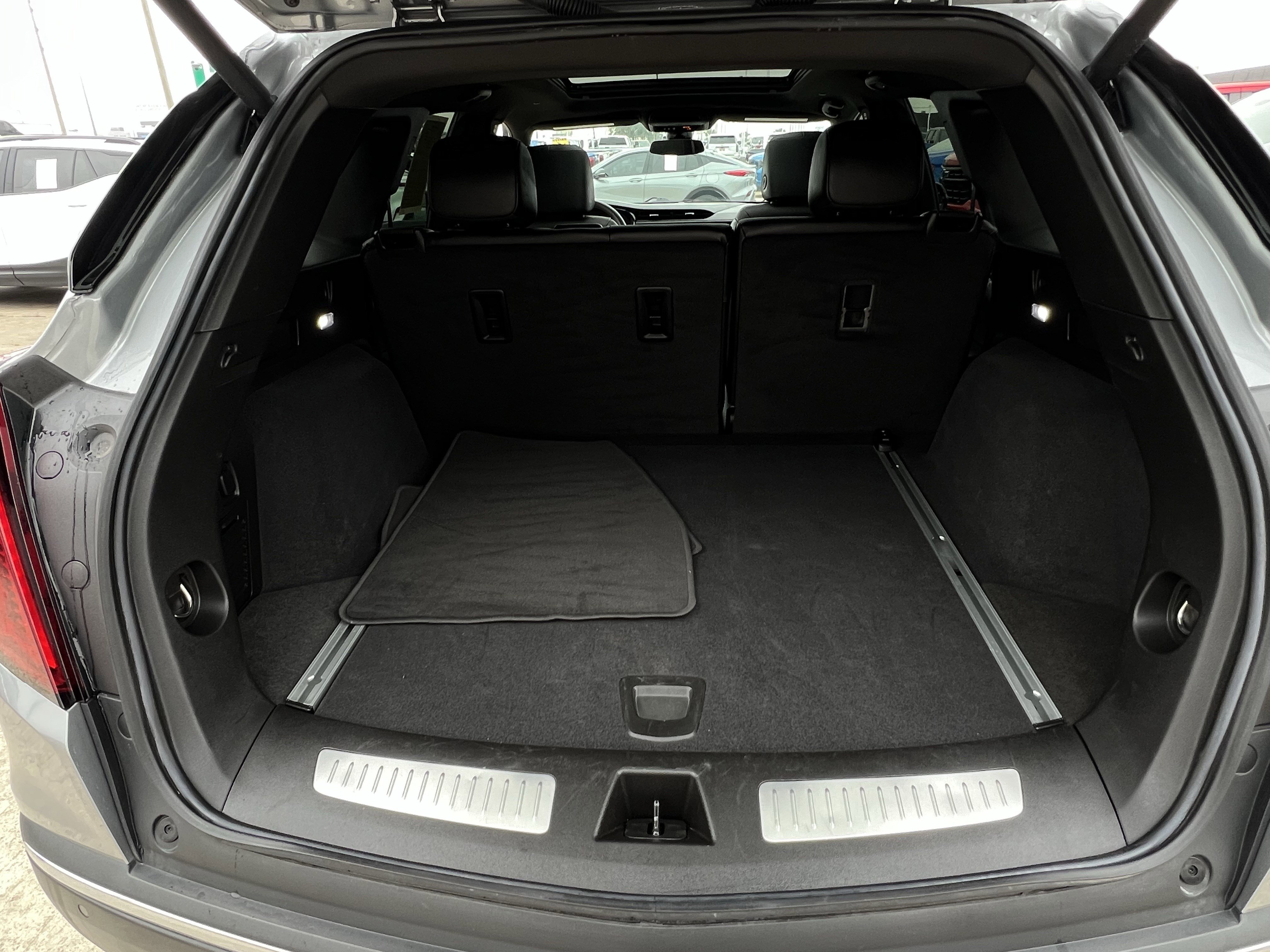 Used 2025 Cadillac XT5 Premium Luxury image 25