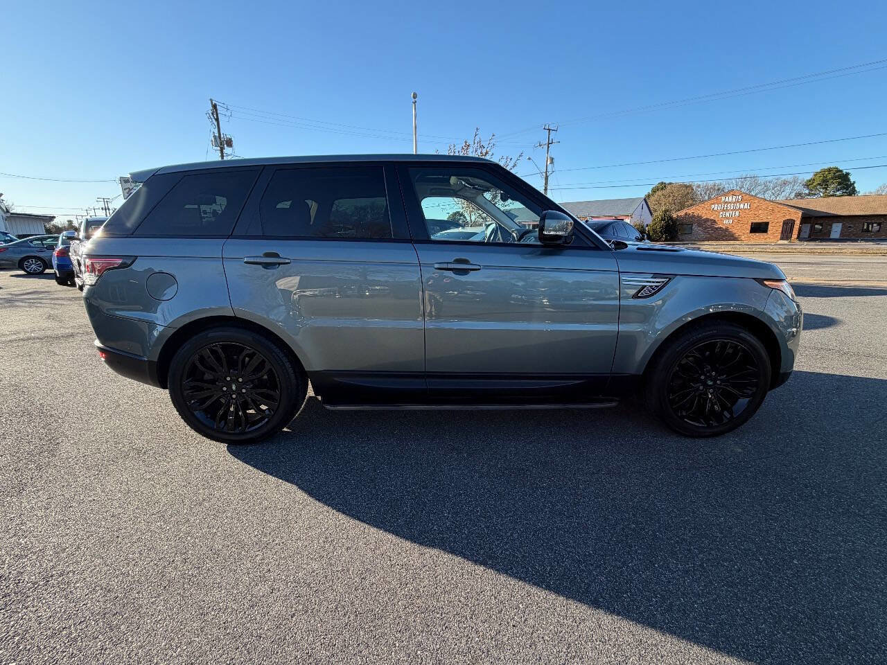 Used 2017 Land Rover Range Rover Sport HSE AWD/4WD image 5