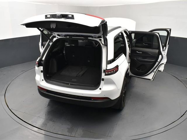 Used 2023 Jeep Grand Cherokee Altitude image 29