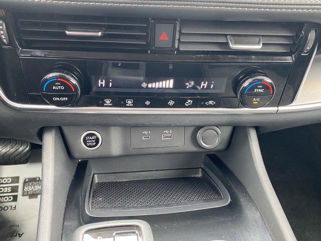 Used 2022 Nissan Rogue SV image 20