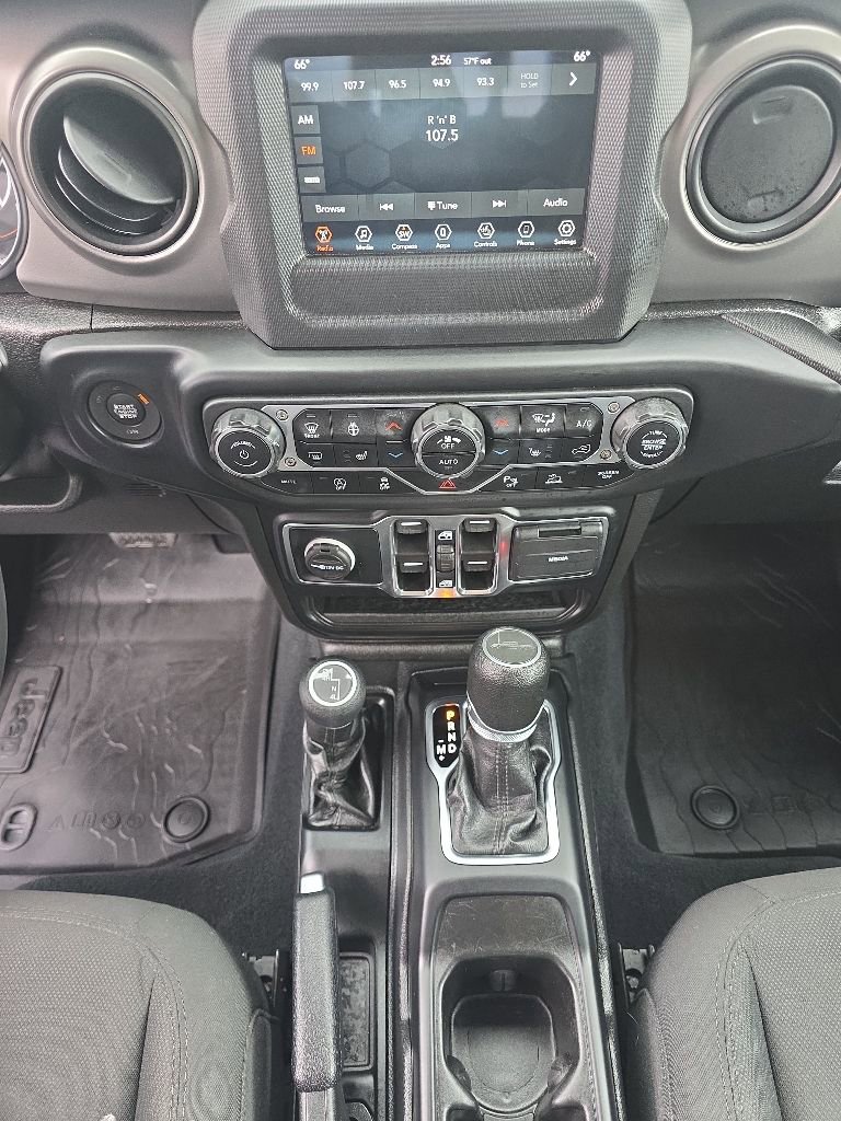 Certified 2022 Jeep Gladiator Sport AWD/4WD image 14
