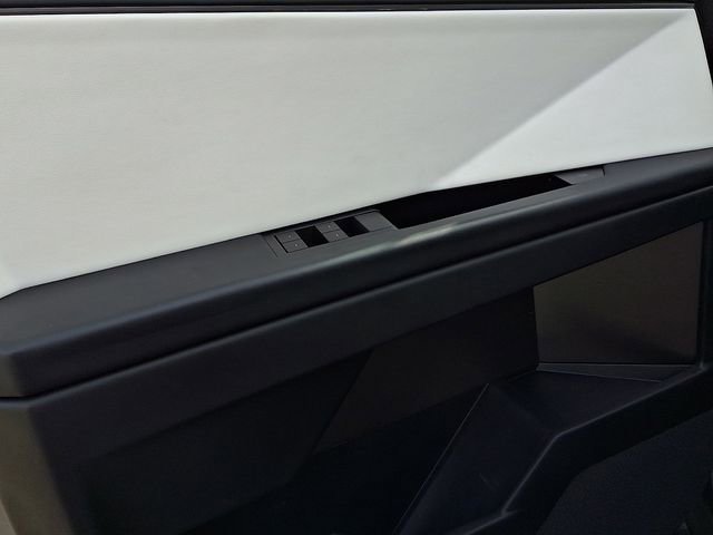 Used 2024 Tesla Cybertruck AWD Crew Cab image 15