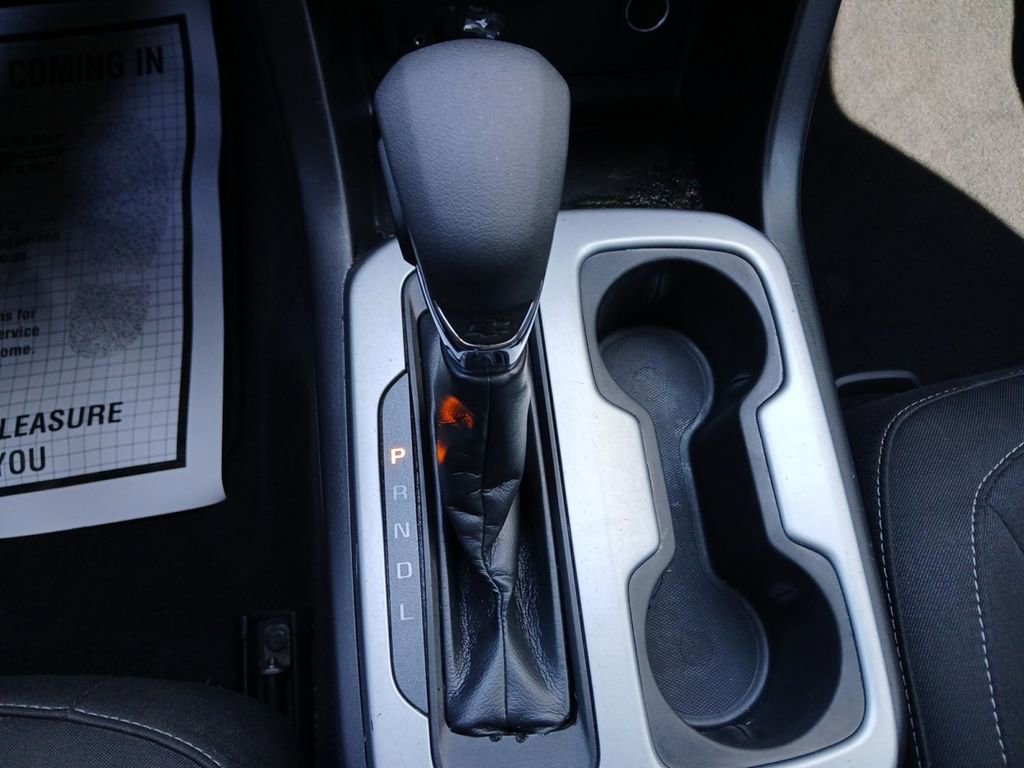 Used 2022 Chevrolet Colorado LT AWD/4WD image 15
