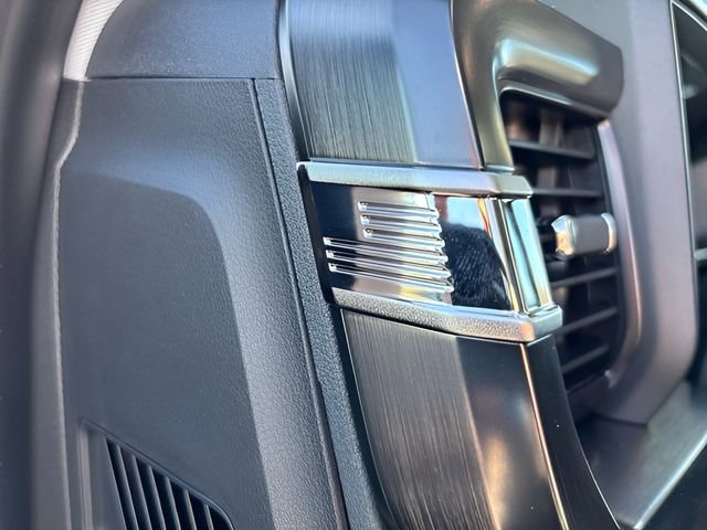 New 2026 Ford F350 Lariat w/ Black Appearance Package image 39