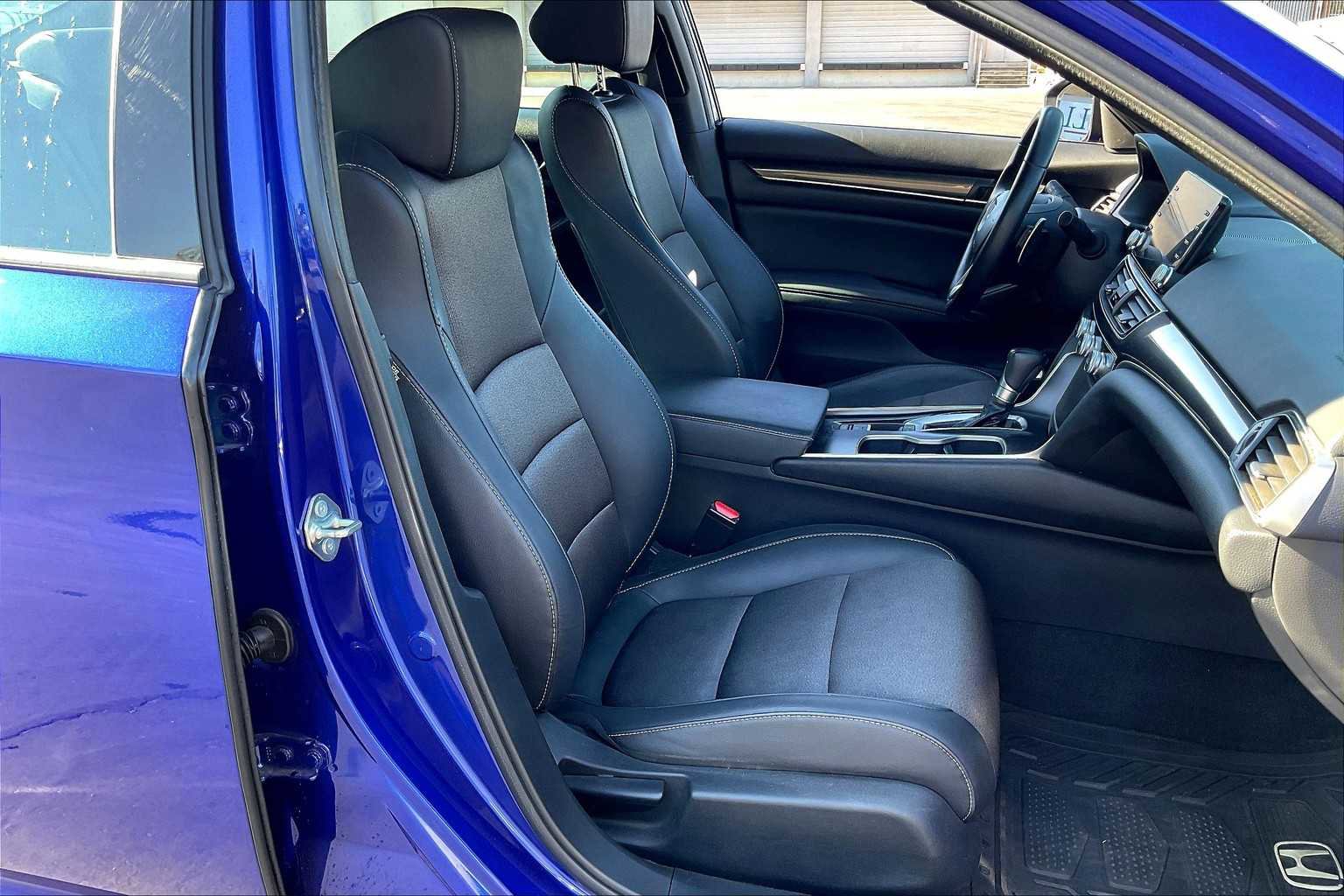 Used 2020 Honda Accord Sport image 10