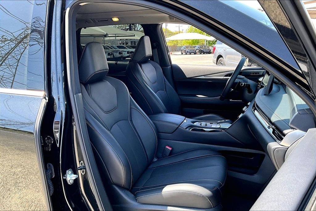 Certified 2026 INFINITI QX60 Luxe w/ Cargo Package FWD image 12