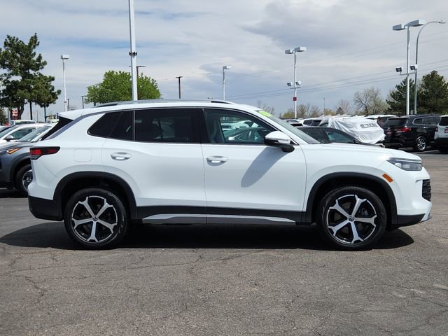 Certified 2025 Volkswagen Tiguan SE AWD/4WD image 2