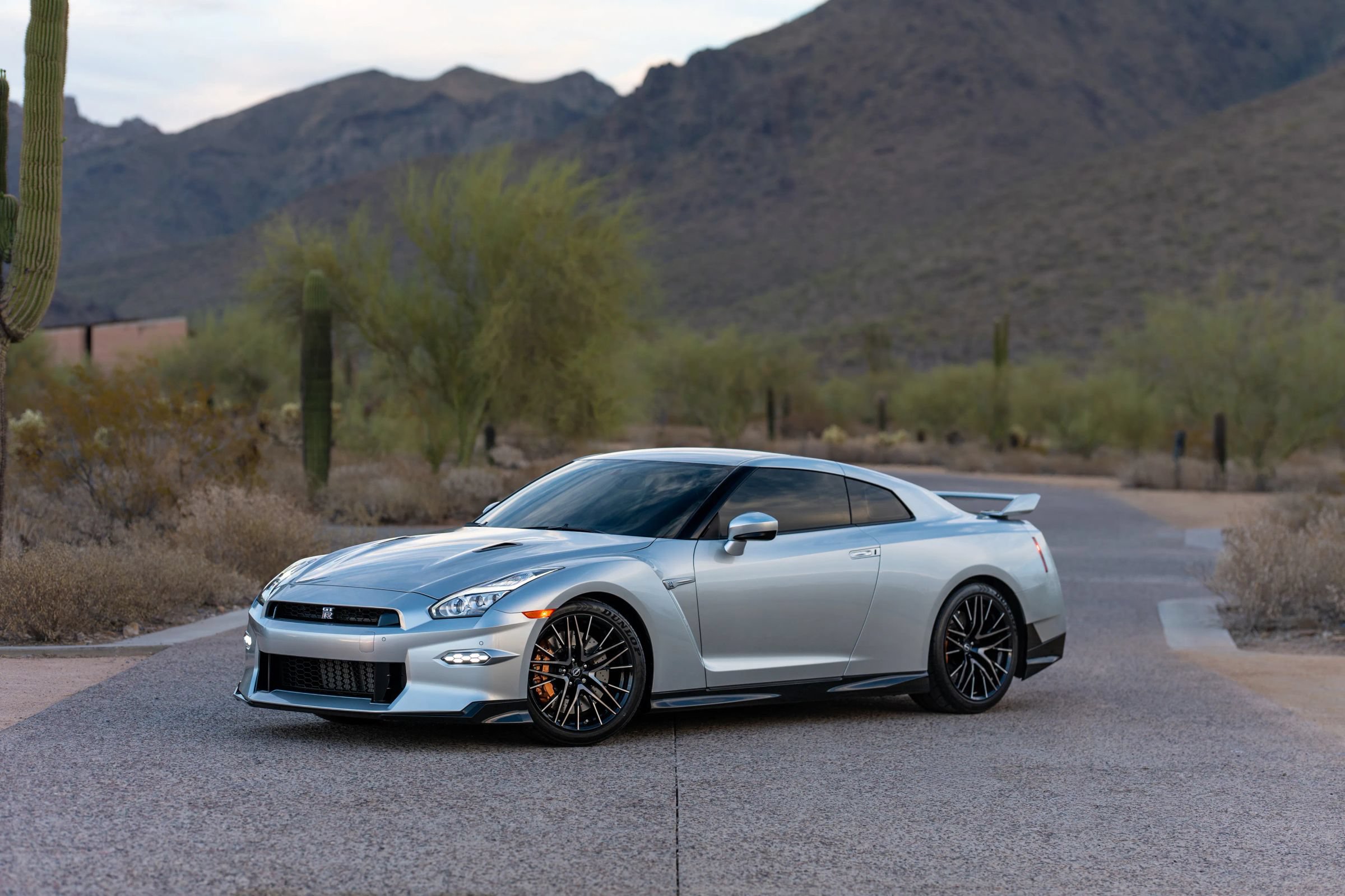 Used 2024 Nissan GT-R Premium w/ Floor Mat Package AWD/4WD image 24