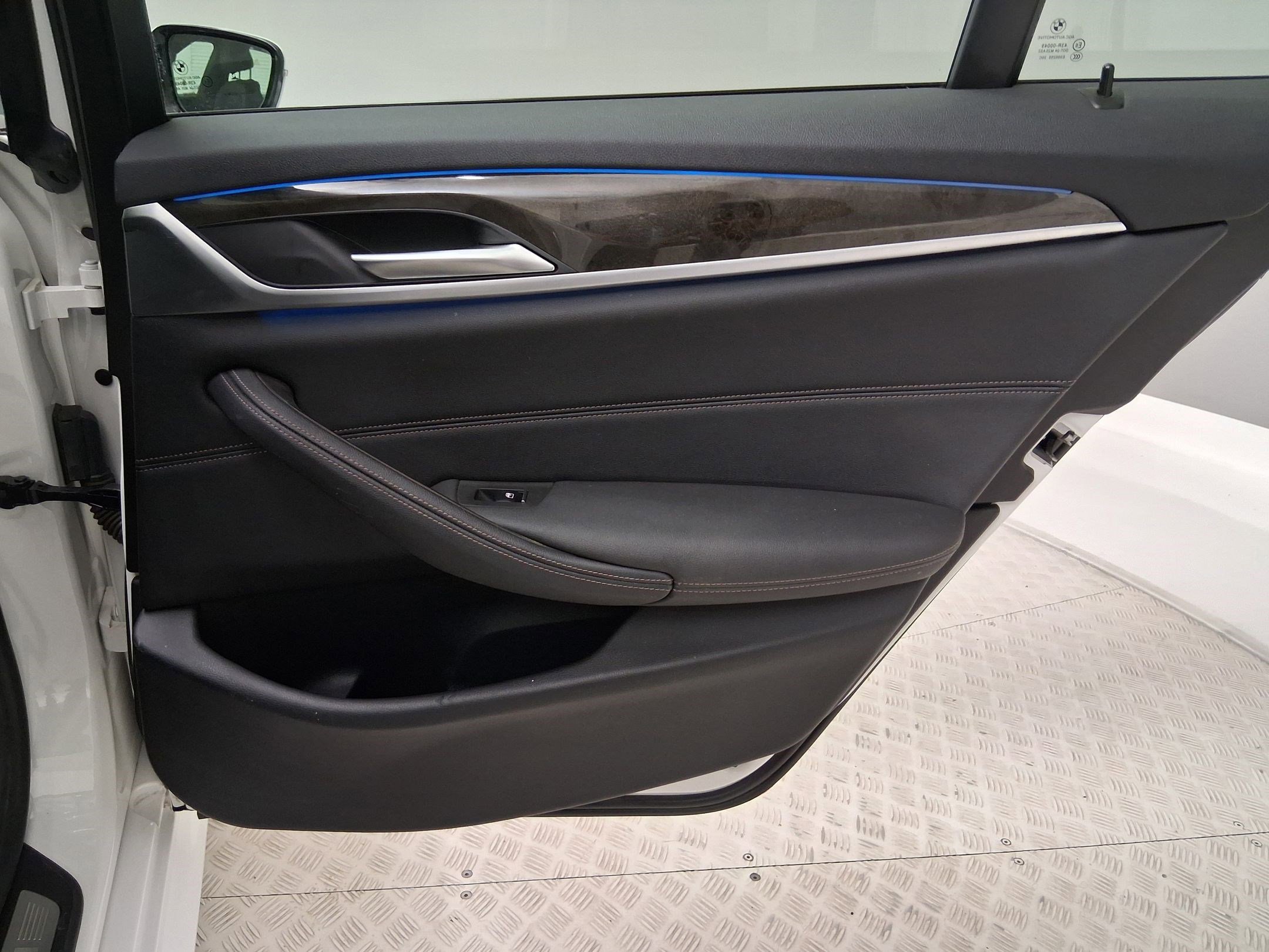 Certified 2023 BMW 530e 530e w/ M Sport Package image 33