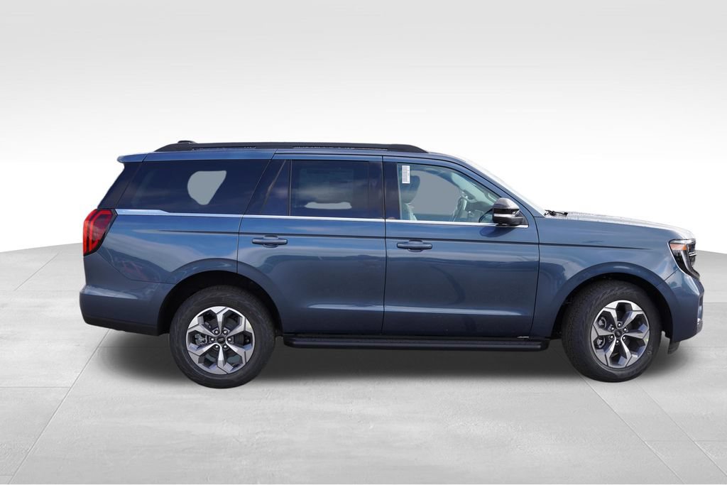 New 2027 Ford Expedition Active AWD/4WD image 2