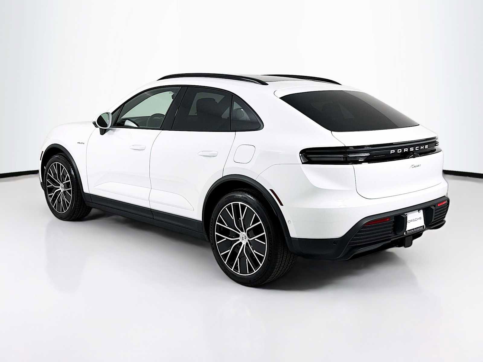 New 2026 Porsche Macan Electric image 3