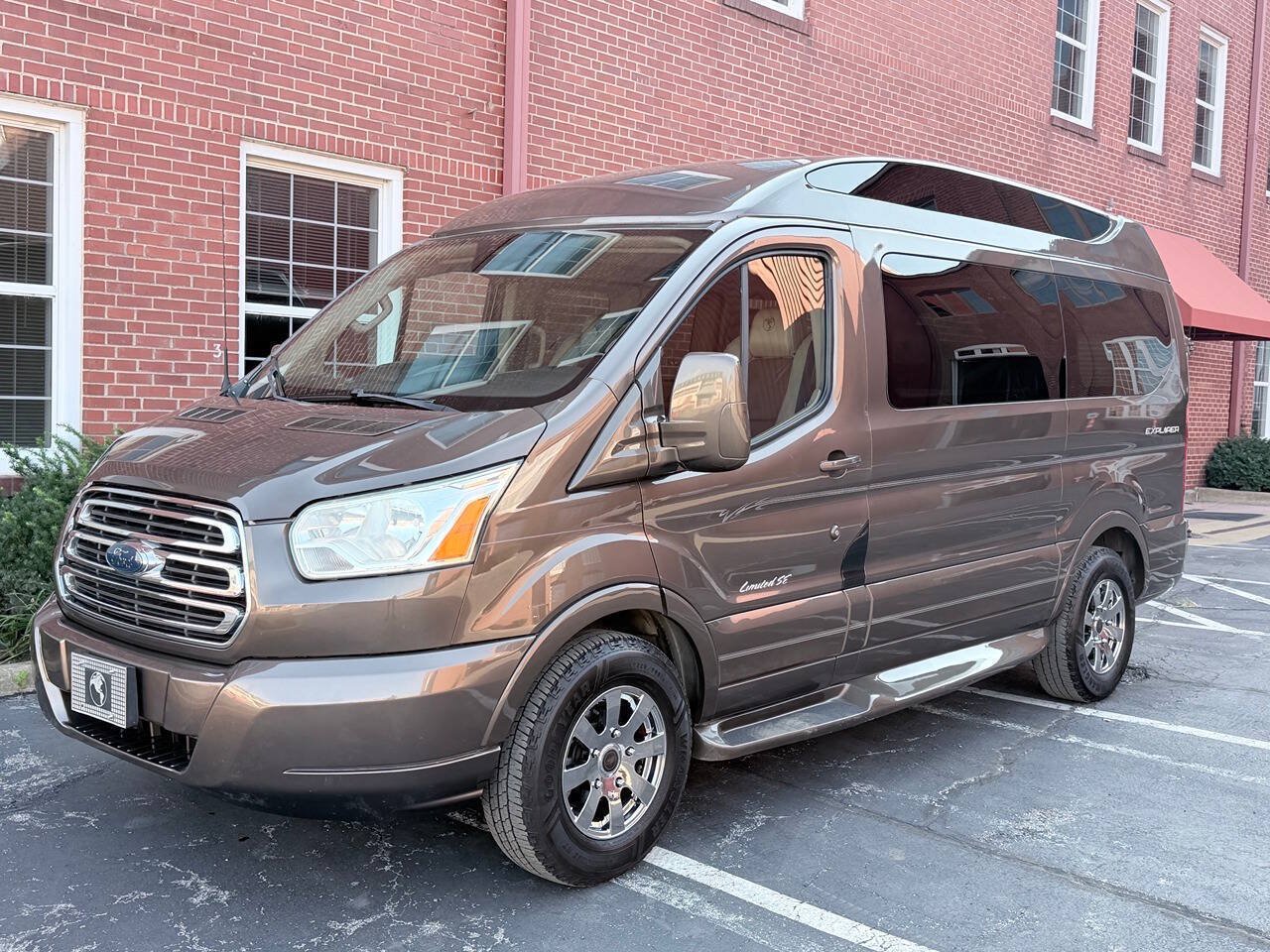 Used 2016 Ford Transit 150 XLT RWD image 2