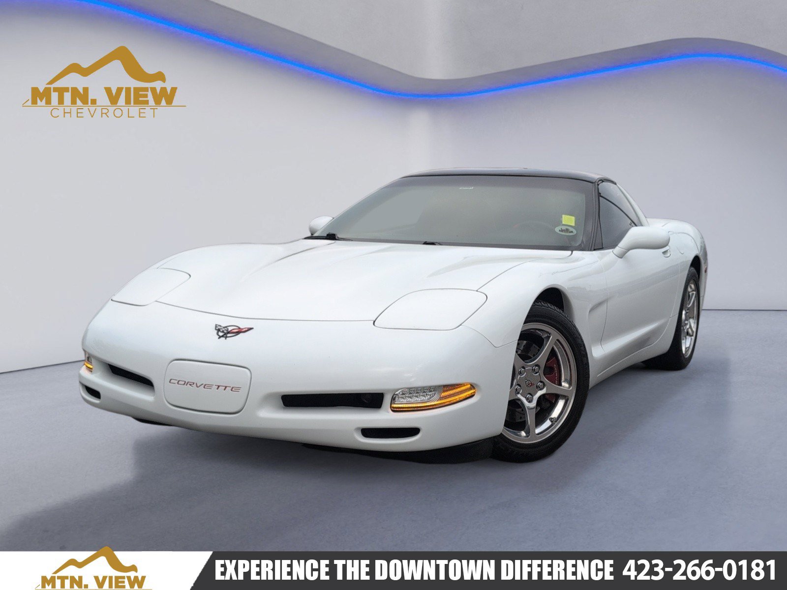 Used 2000 Chevrolet Corvette Coupe w/ Memory Pkg RWD image 1