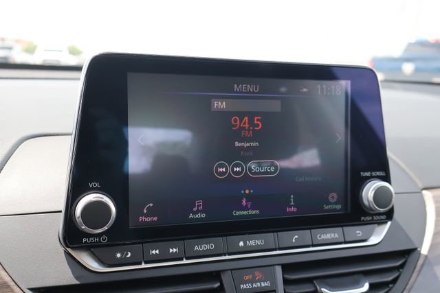 Used 2025 Nissan Altima 2.5 SV FWD image 16