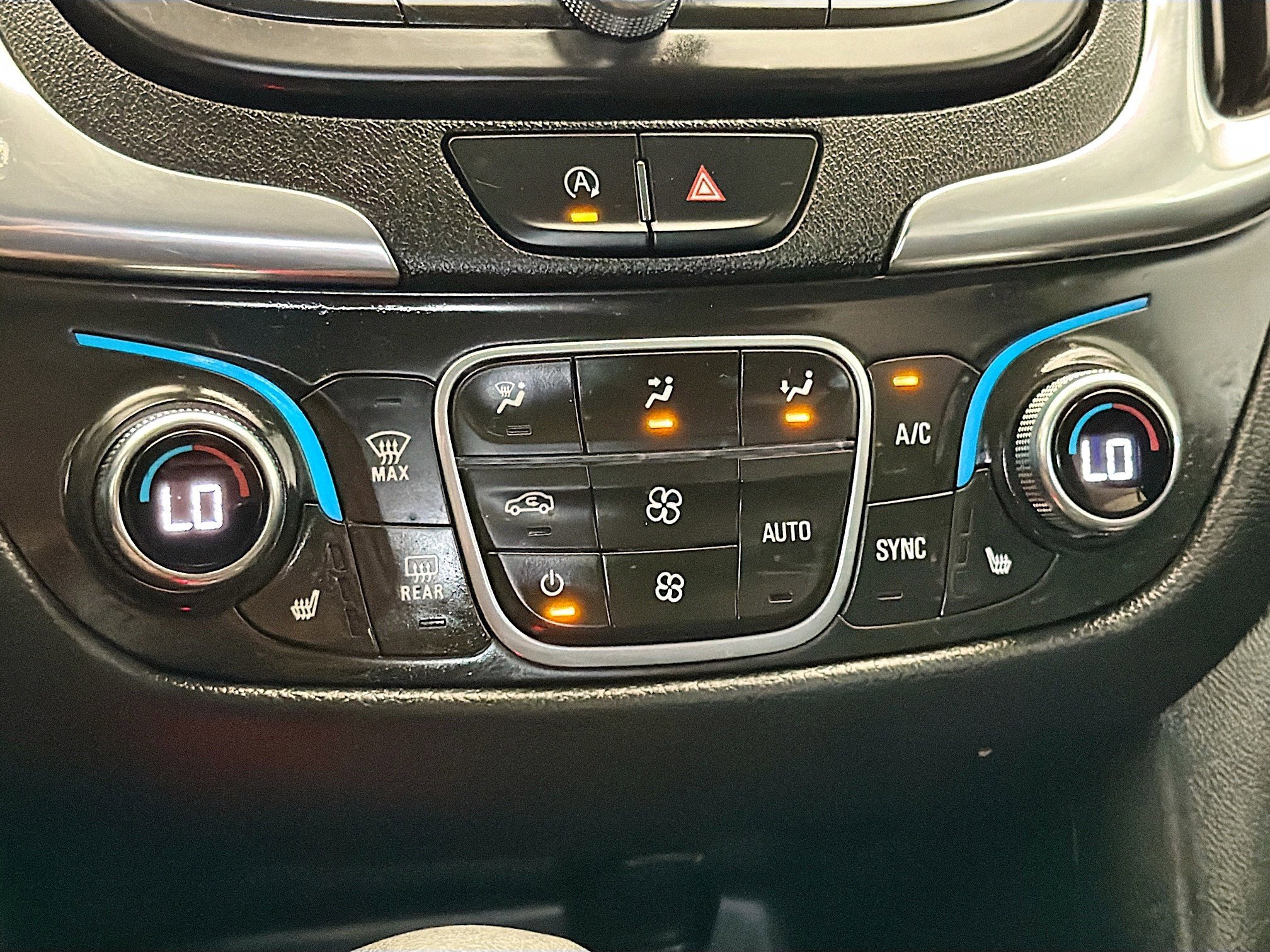 Used 2022 Chevrolet Equinox LT AWD/4WD image 10