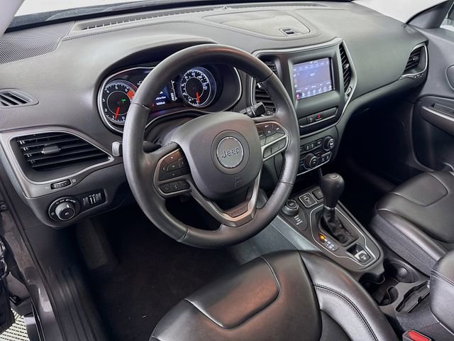 Used 2019 Jeep Cherokee Latitude Plus w/ Cold Weather Group image 11